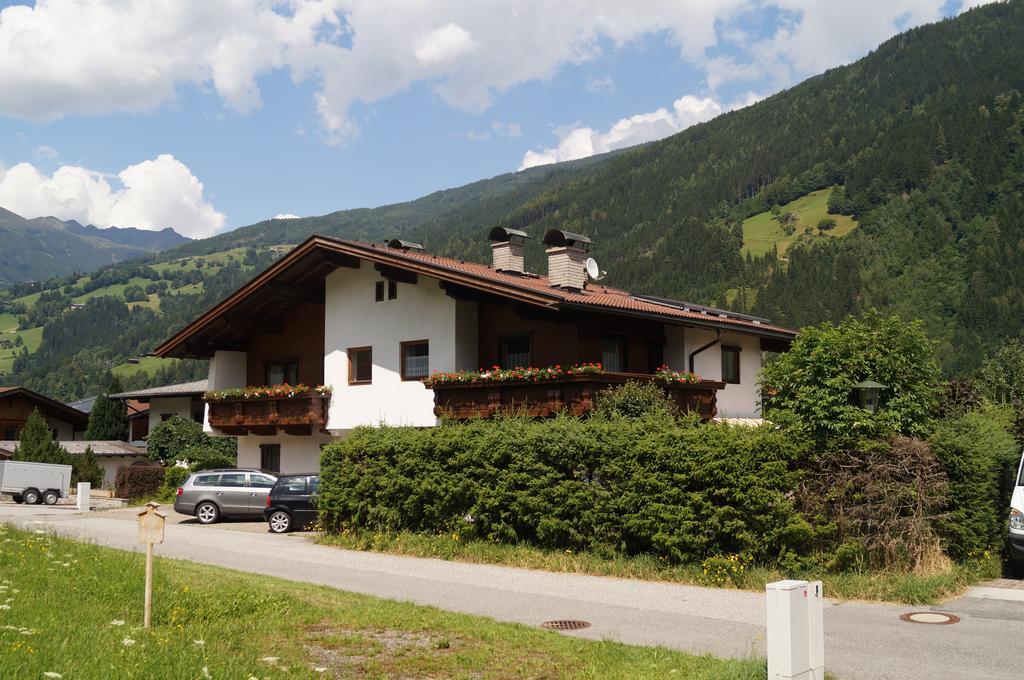 Apartment Alpin Aschau Im Zillertal Esterno foto